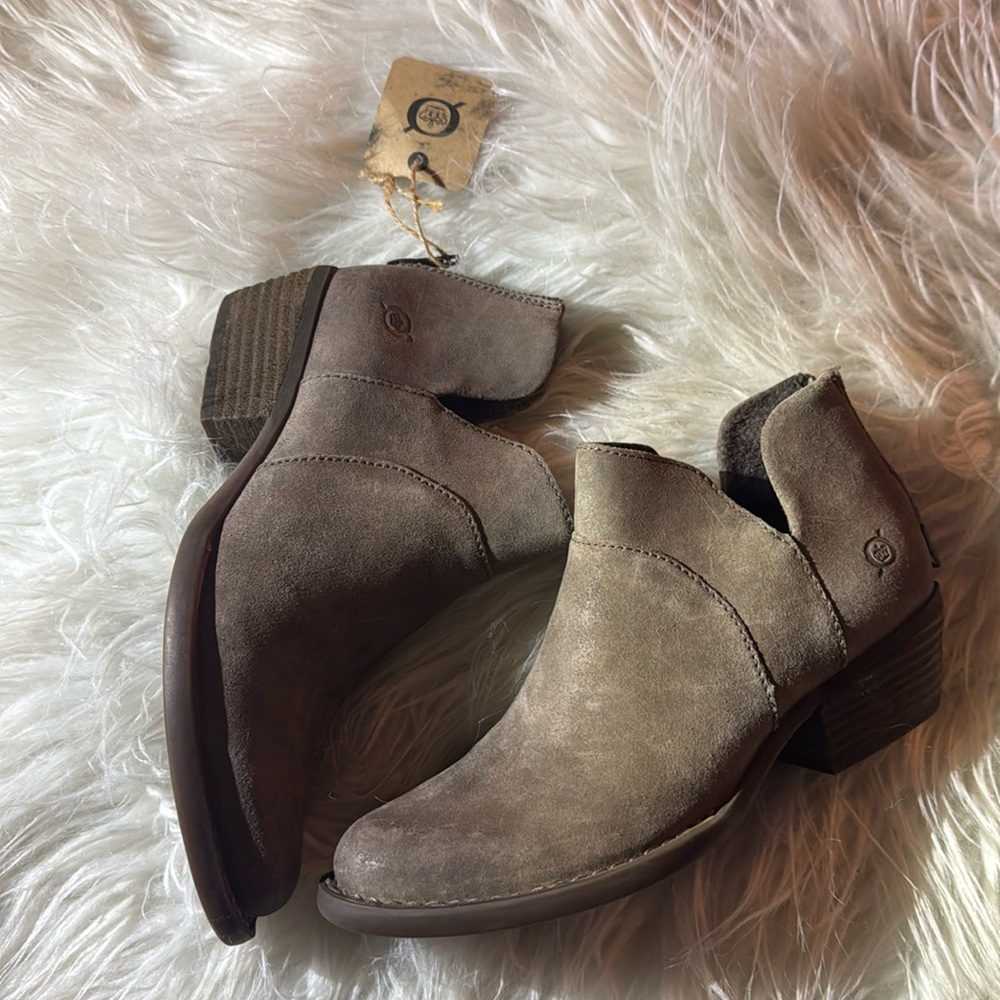 Born born booties size 6